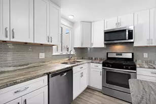 2 Ash St, Amesbury, MA 01913 - Photo 9