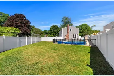 2 Ash St, Amesbury, MA 01913 - Photo 3