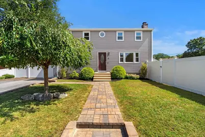 2 Ash St, Amesbury, MA 01913 - Photo 3