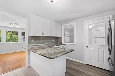 2 Ash St, Amesbury, MA 01913 - Photo 15