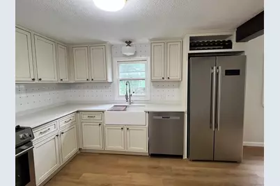 18 Hurley Ave, Dracut, MA 01826 - Photo 5