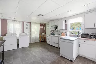 45 Summer St, Hingham, MA 02043 - Photo 5