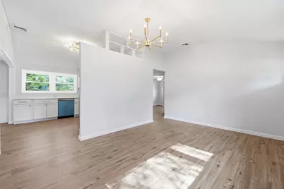 243 Shady Brook Ln, Springfield, MA 01118 - Photo 11
