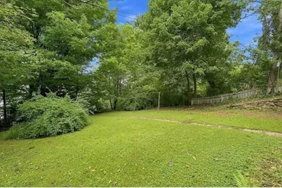 24 Litchfield Avenue, Southbridge, MA 01550 - Photo 29