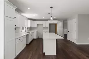 961 Wood St, Fall River, MA 02721 - Photo 3