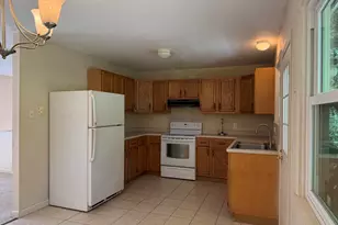 5 Edge Hill Rd, Amherst, MA 01002 - Photo 3