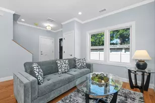 28 Ash St, Waltham, MA 02453 - Photo 9