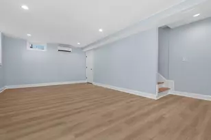 28 Ash St, Waltham, MA 02453 - Photo 31