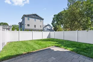 28 Ash St, Waltham, MA 02453 - Photo 35