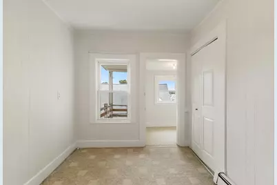 9 Knowlton Sq, Gloucester, MA 01930 - Photo 25
