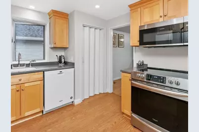 22 Abbott Road, Waltham, MA 02452 - Photo 11