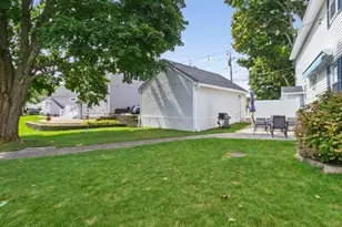22 Abbott Rd, Waltham, MA 02452 - Photo 23