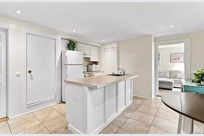 67 Oakwood Ave, Lynn, MA 01902 - Photo 3
