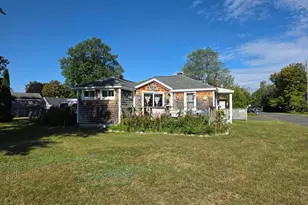 23 Coolidge Ave, Montague, MA 01376 - Photo 5