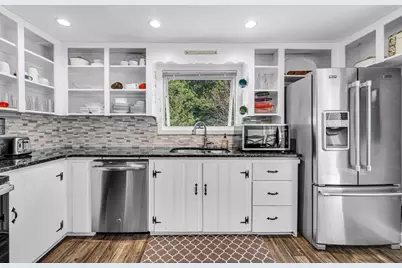 123 Metacomet St, Belchertown, MA 01007 - Photo 5