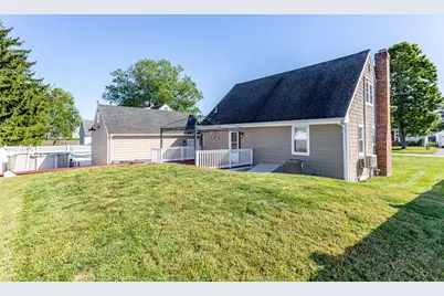 71 Sycamore St, Swansea, MA 02777 - Photo 5