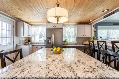 71 Sycamore St, Swansea, MA 02777 - Photo 11
