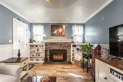71 Sycamore St, Swansea, MA 02777 - Photo 13