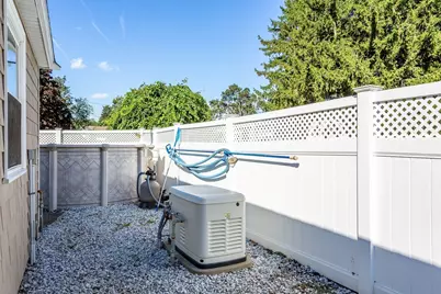 71 Sycamore St, Swansea, MA 02777 - Photo 29
