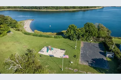 71 Sycamore St, Swansea, MA 02777 - Photo 37