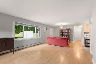 54 Horseshoe Dr, Chicopee, MA 01022 - Photo 9