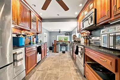 10 Pilgrim Way, Walpole, MA 02032 - Photo 9