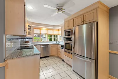 48 Locksley Rd, Lynnfield, MA 01940 - Photo 13