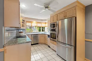 48 Locksley Rd, Lynnfield, MA 01940 - Photo 13