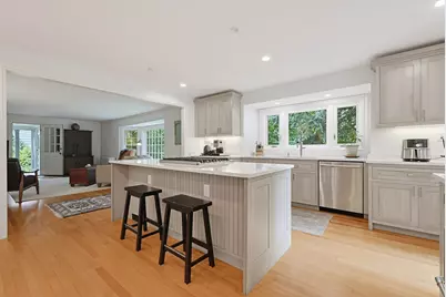 28 Drury Ln, Worcester, MA 01609 - Photo 9