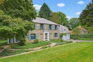 28 Drury Ln, Worcester, MA 01609 - Photo 1