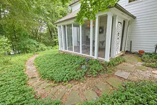28 Drury Ln, Worcester, MA 01609 - Photo 35