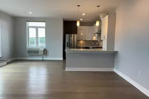 18 Cliveden, Quincy, MA 02169 - Photo 5