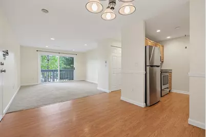 805 Franklin Crossing Road #5, Franklin, MA 02038 - Photo 3