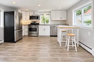 298 Onset Ave, Wareham, MA 02558 - Photo 5