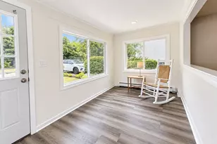 298 Onset Ave, Wareham, MA 02558 - Photo 3