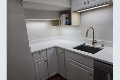 47 Telegraph St #2, Boston, MA 02127 - Photo 9