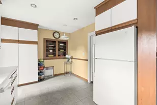 143 Arlington St, Winchester, MA 01890 - Photo 17