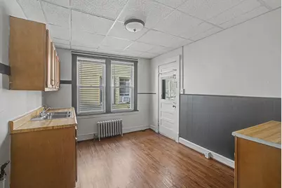 902 Main St #1L, Holyoke, MA 01040 - Photo 5