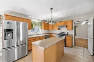 388 Varnum Ave, Lowell, MA 01854 - Photo 11