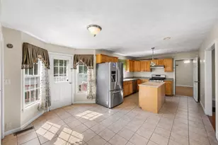 388 Varnum Ave, Lowell, MA 01854 - Photo 13