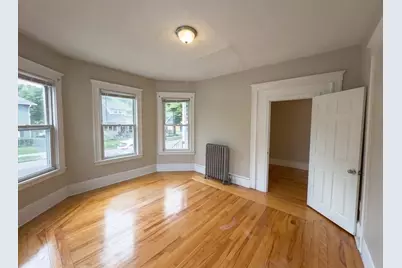 2 Haviland St, Worcester, MA 01602 - Photo 7
