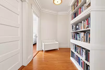 22 Centre St #2, Cambridge, MA 02139 - Photo 5
