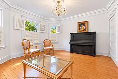 22 Centre St #2, Cambridge, MA 02139 - Photo 9