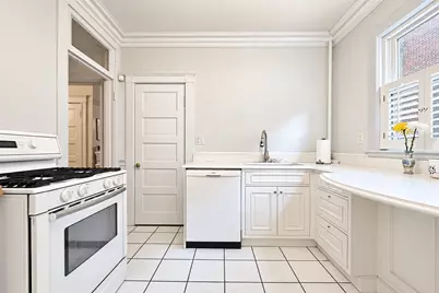 22 Centre St #2, Cambridge, MA 02139 - Photo 21
