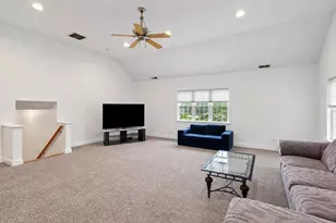 352 Grafton St, Shrewsbury, MA 01545 - Photo 11