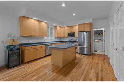 352 Grafton St, Shrewsbury, MA 01545 - Photo 3