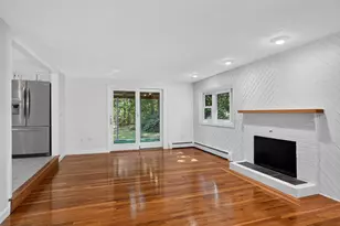 22 Coolidge Cir, Northborough, MA 01532 - Photo 9