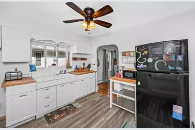 69 Foss St, Medford, MA 02155 - Photo 9