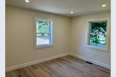 37 Karen St, Lowell, MA 01851 - Photo 13