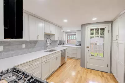 55 Burrell St, Melrose, MA 02176 - Photo 15
